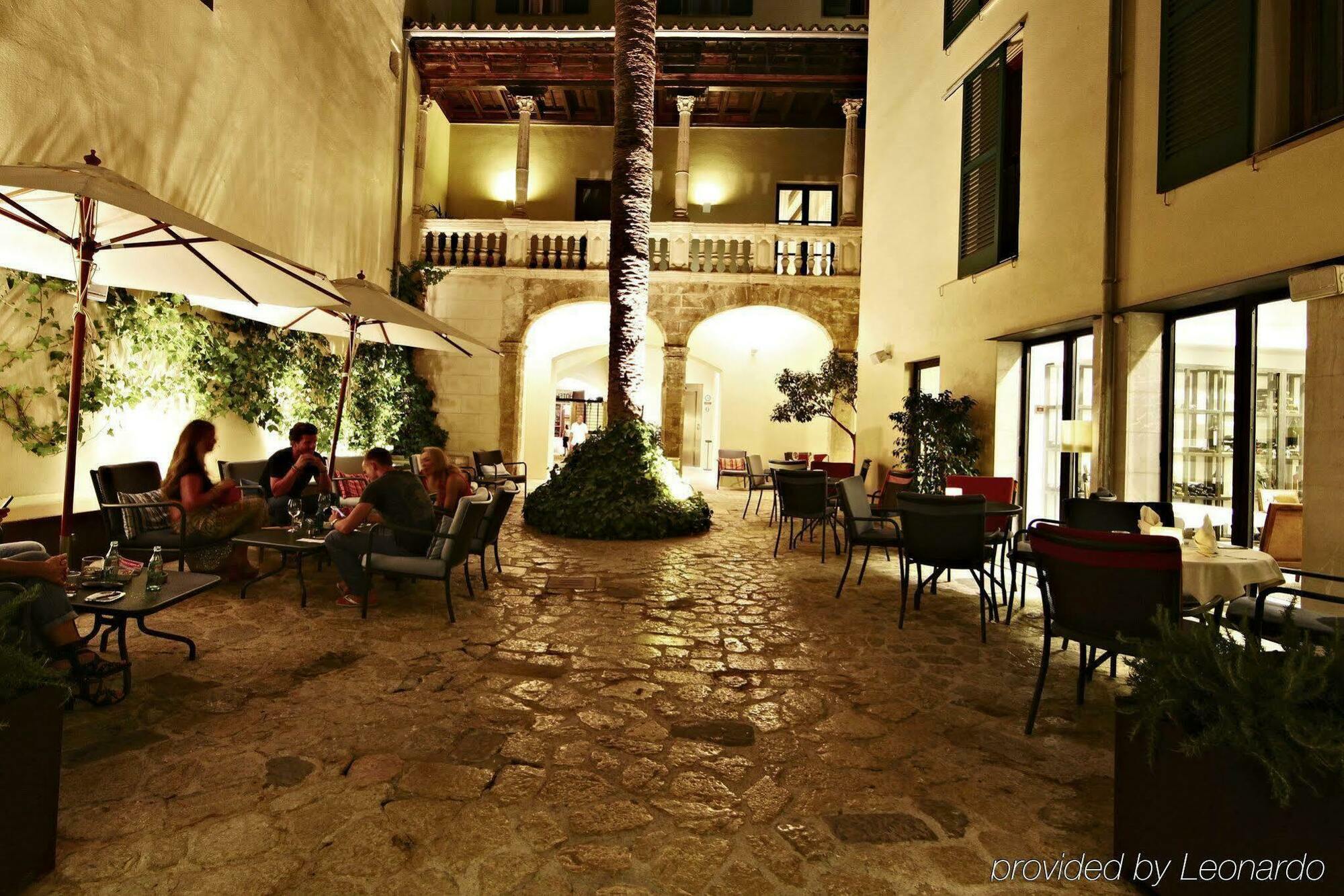 Petit Palace Hotel Tres 팔마데마요르카 레스토랑 사진